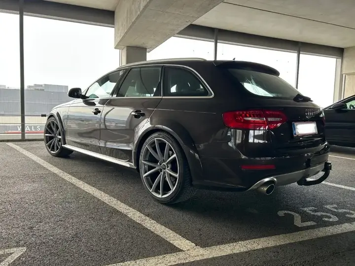 Audi A4 Allroad 2012 photo 2