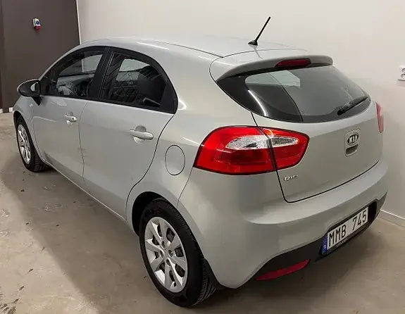 Kia Rio 2012 photo 3