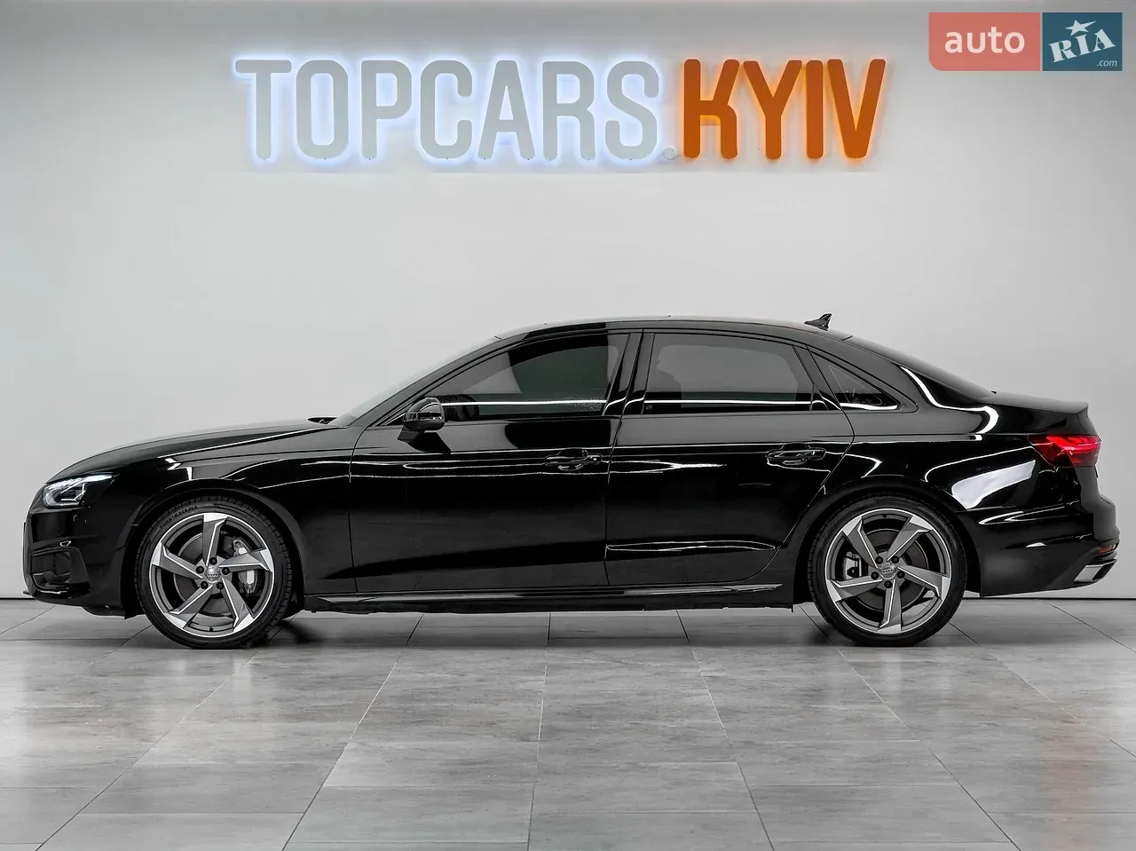 Audi A4 2024 photo 4
