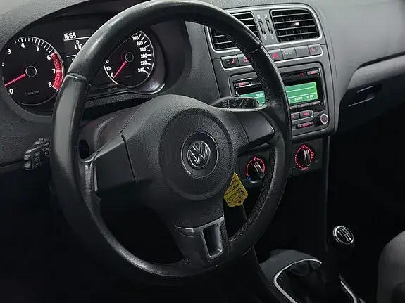 Volkswagen Polo 2012 photo 2