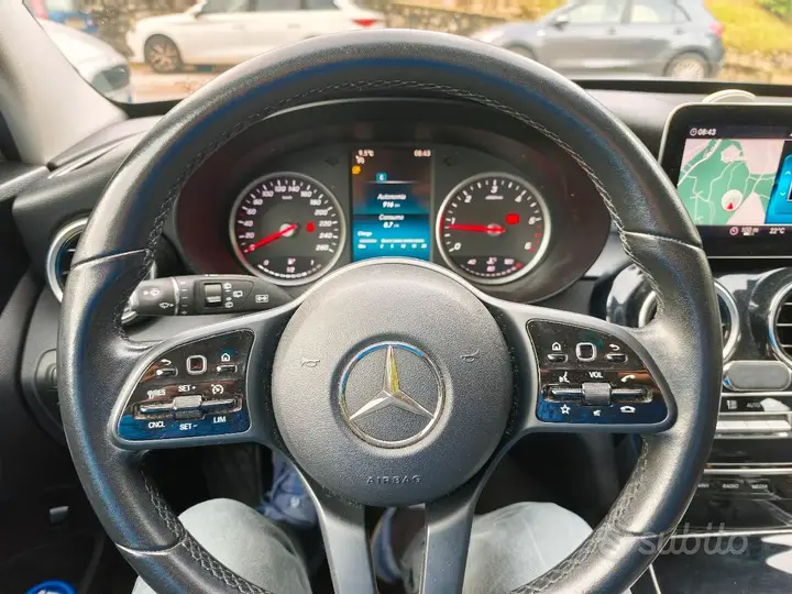 Mercedes-Benz C-Class 2022 photo 4