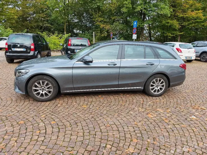 Mercedes-Benz C-Class 2022 photo 3
