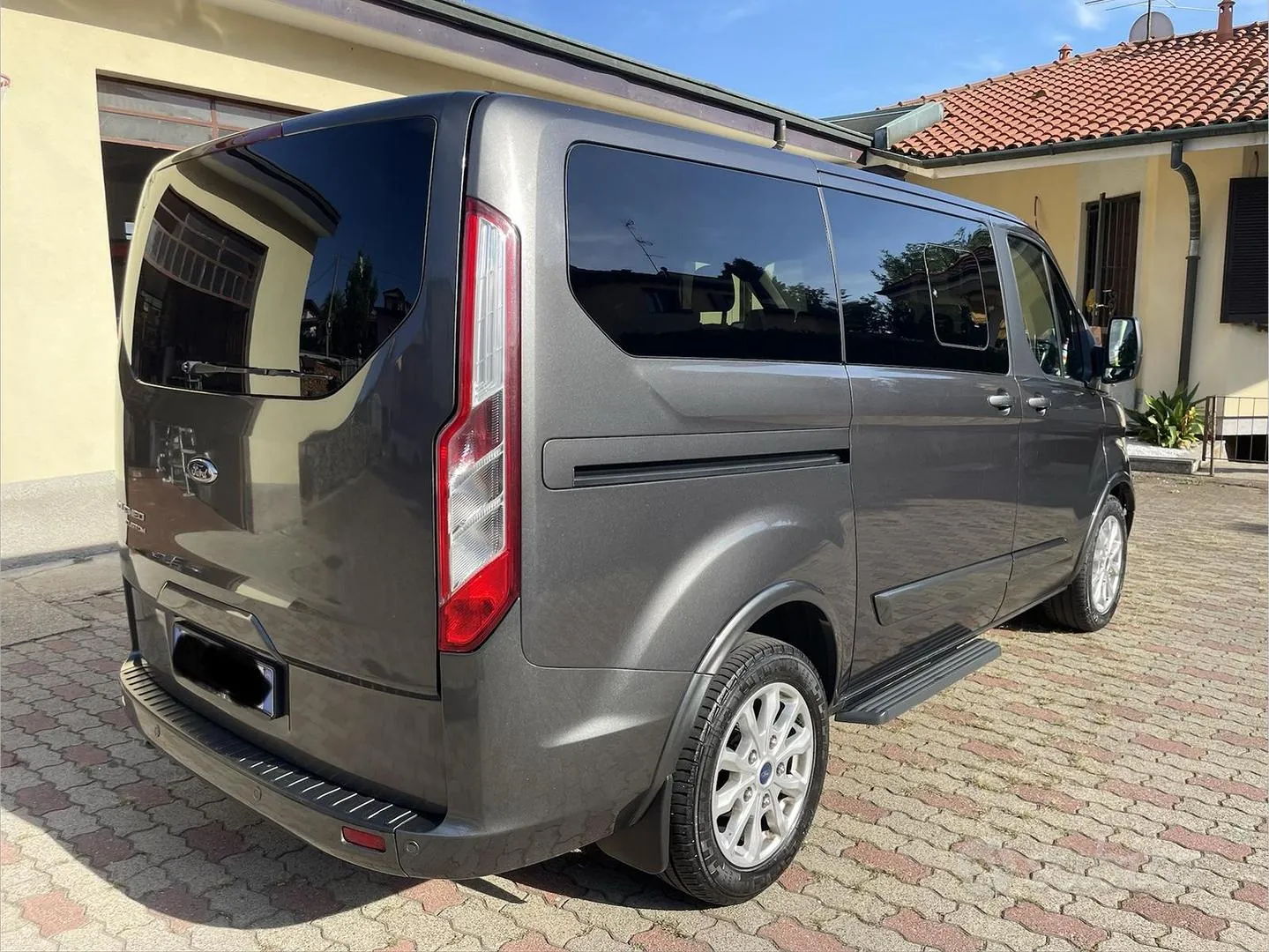 Ford Tourneo Custom 2019 photo 4