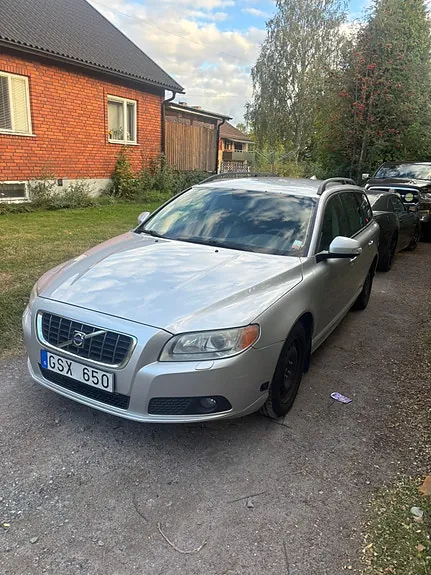 Volvo V70 2008 photo 2