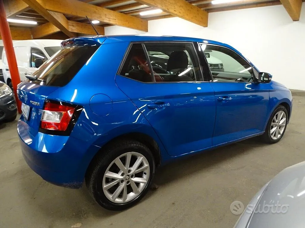 Skoda Fabia 2018 photo 3