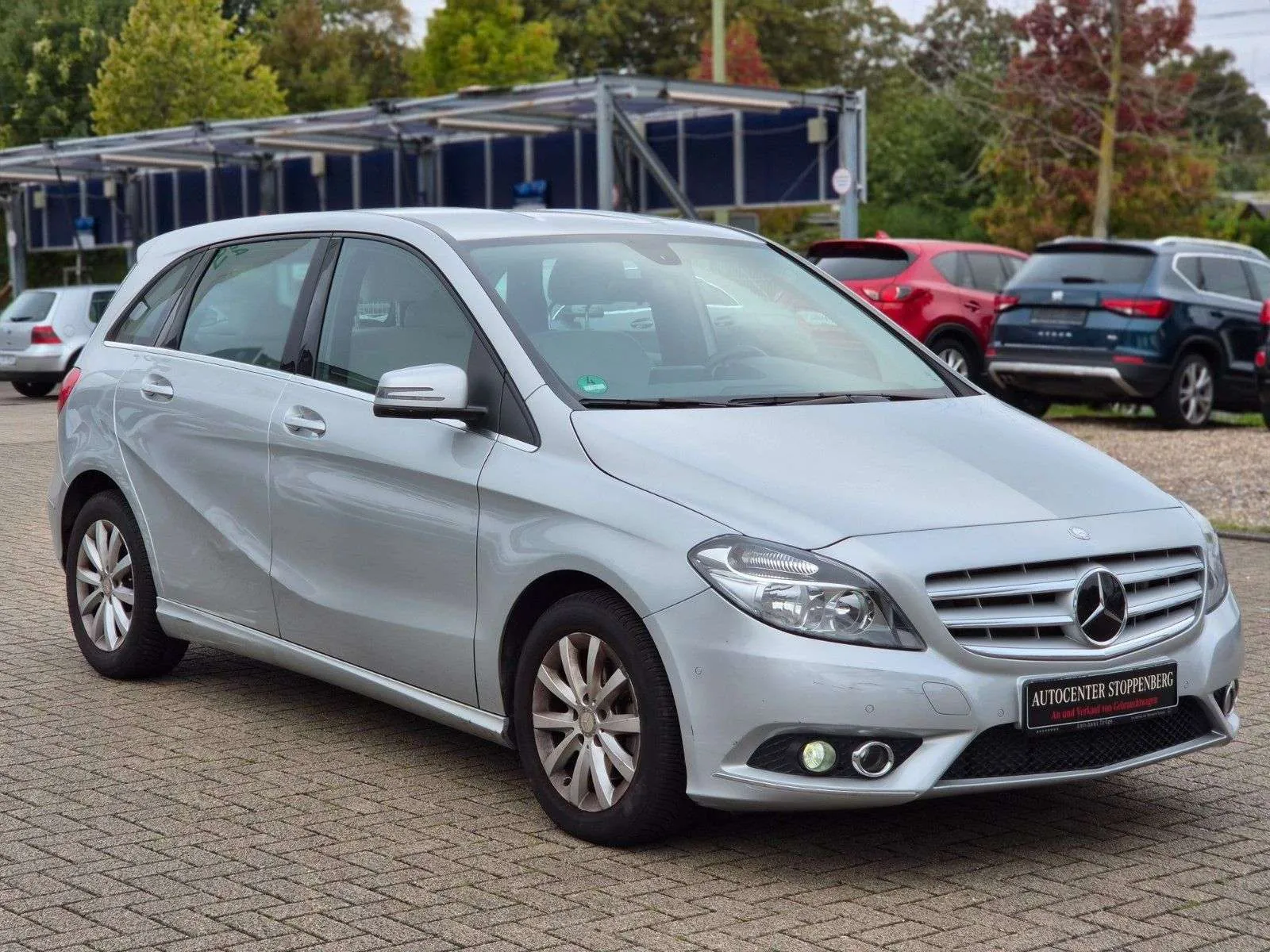 Mercedes-Benz B 200 2014 photo 3