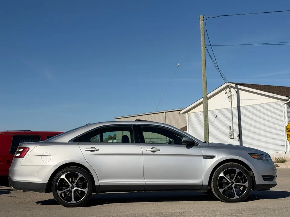 Ford Taurus 2015 photo 5