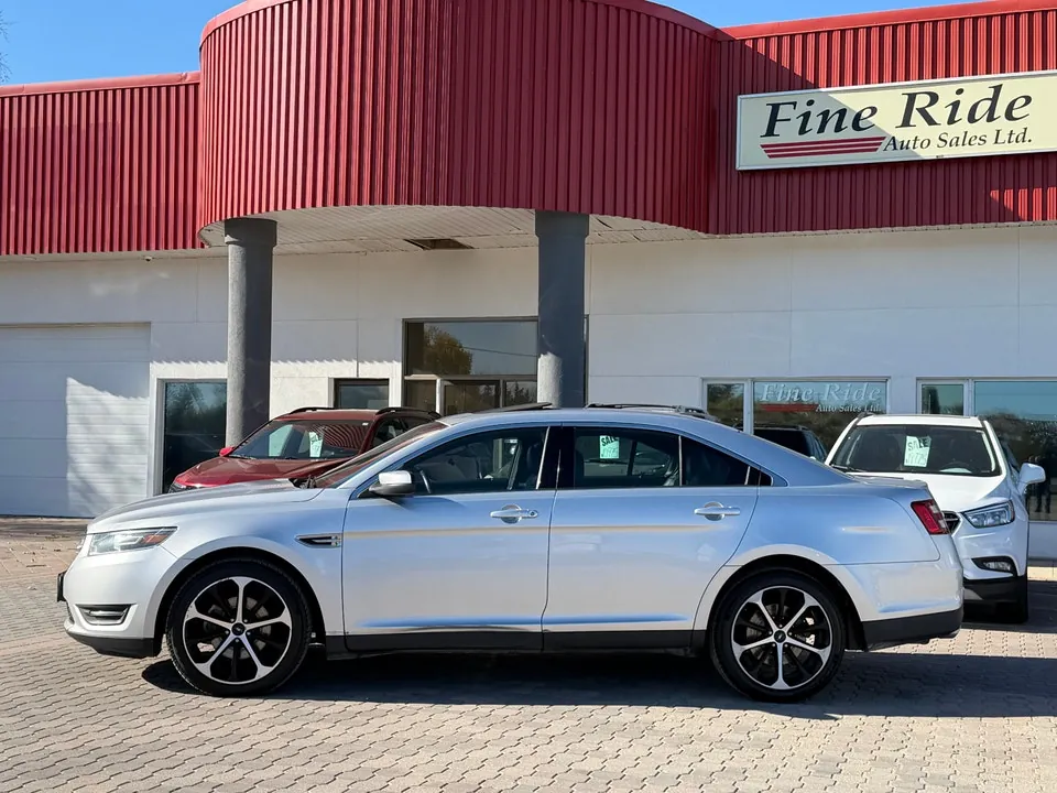 Ford Taurus 2015 photo 2