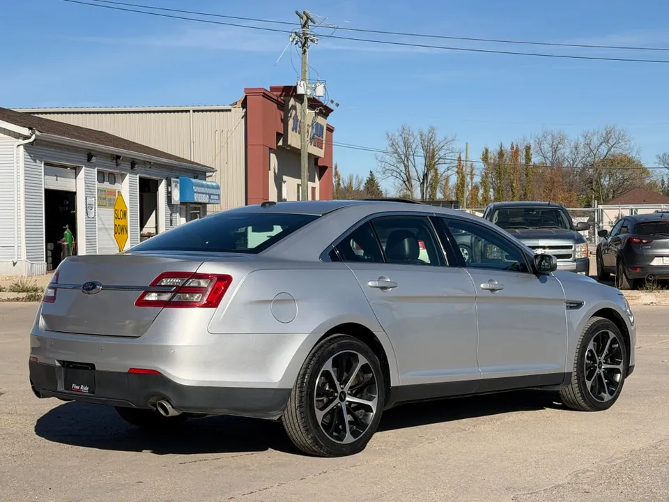 Ford Taurus 2015 photo 4