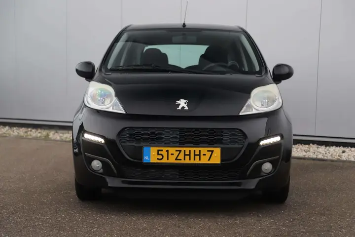 Peugeot 107 2012 photo 2