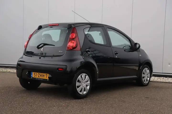 Peugeot 107 2012 photo 4