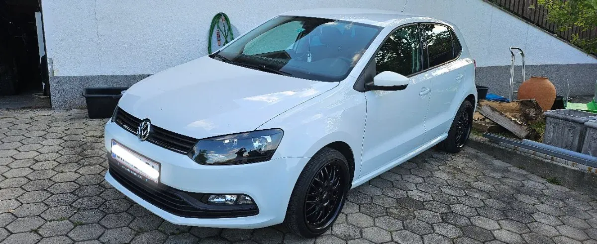 Volkswagen Polo 2014 photo 2
