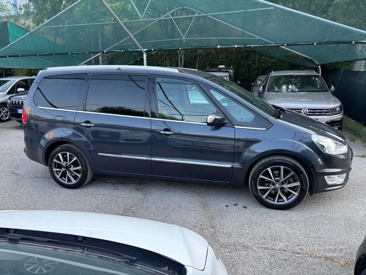 Ford Galaxy 2014 photo 5