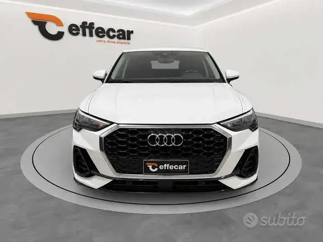 Audi Q3 2023 photo 2