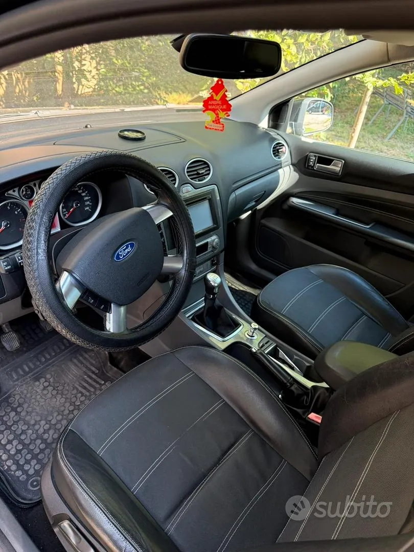 Ford Focus 2009 photo 3