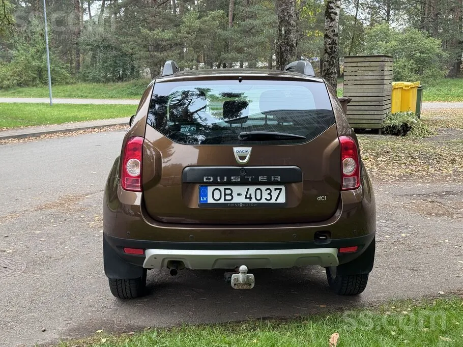 Dacia Duster 2011 photo 4