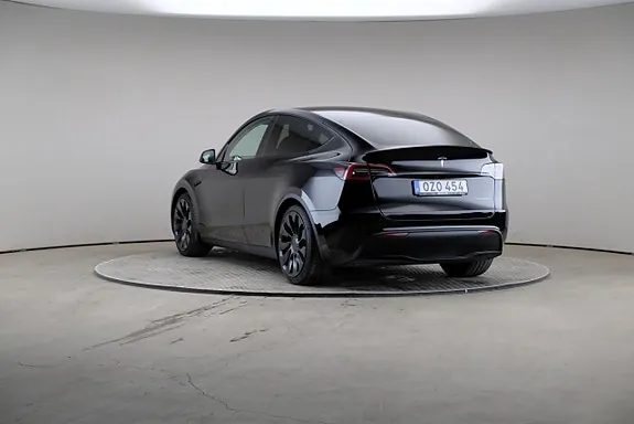 Tesla Model Y 2024 photo 2