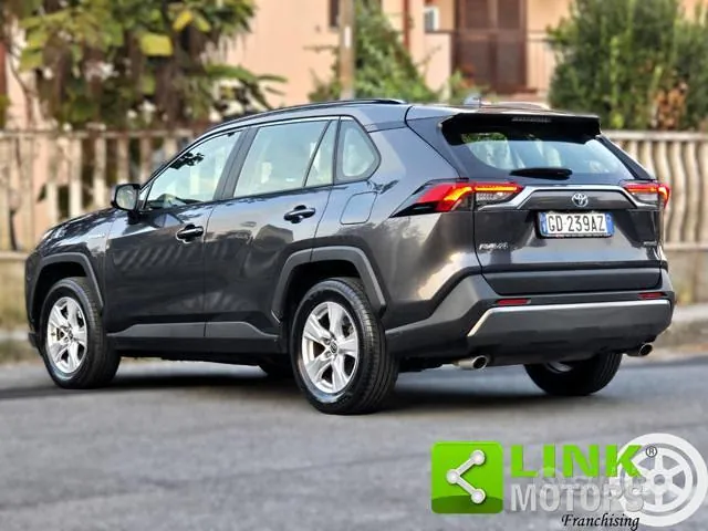 Toyota Rav4 2020 photo 3