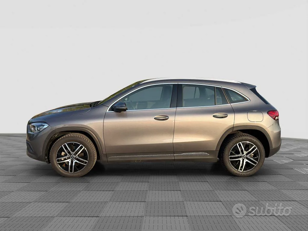 Mercedes-Benz Gla 2023 photo 2