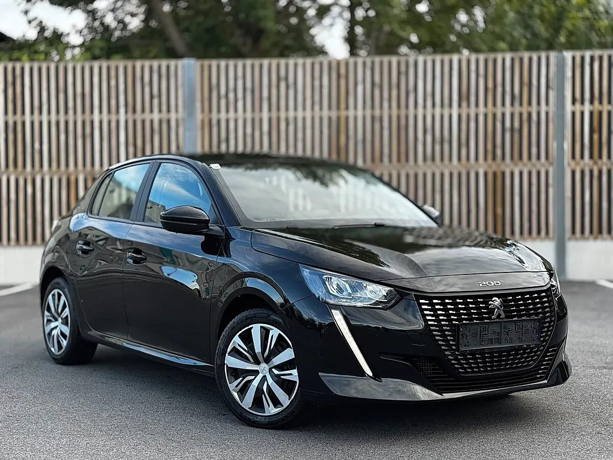 Peugeot 208 2020 photo 3