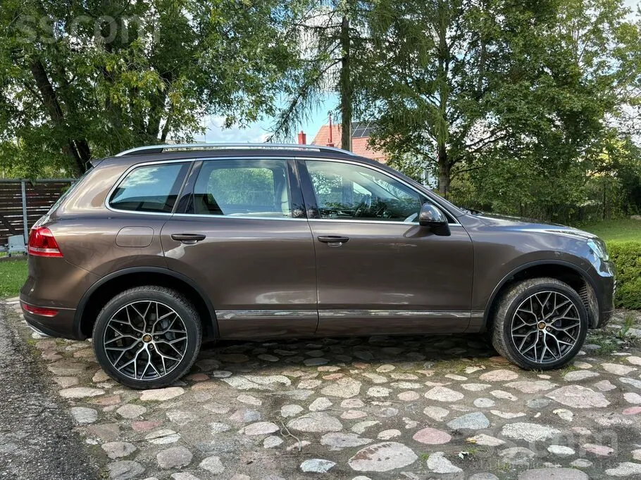 Volkswagen Touareg 2010 photo 2