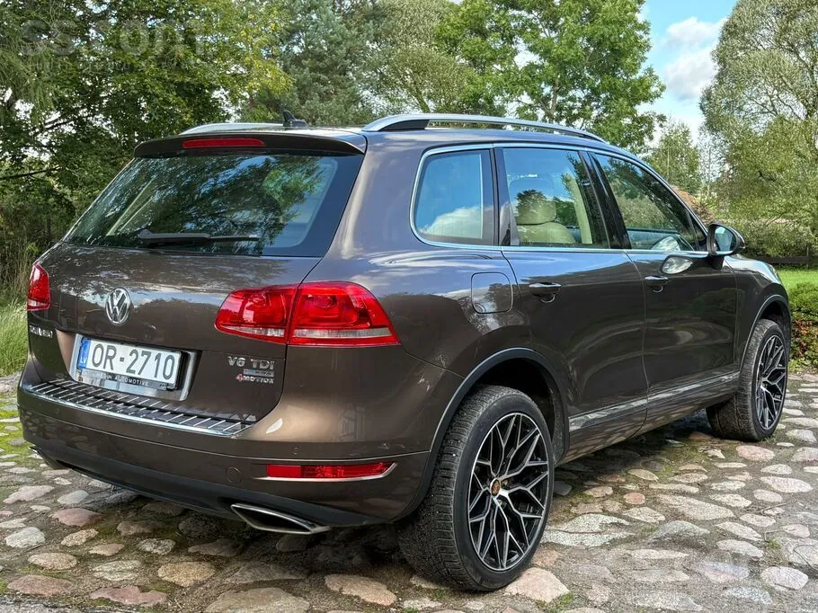 Volkswagen Touareg 2010 photo 3