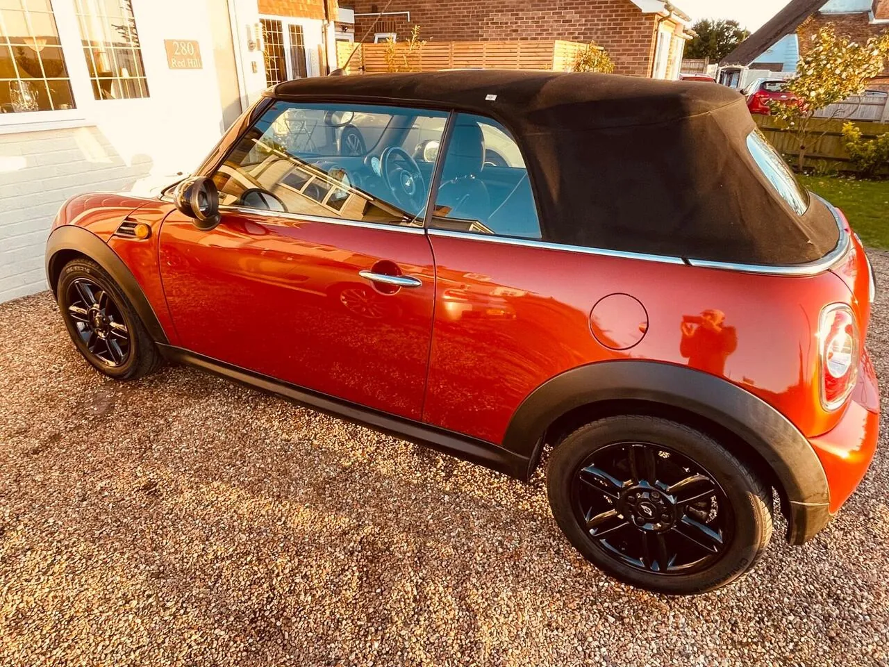 Mini Convertible 2011 photo 4