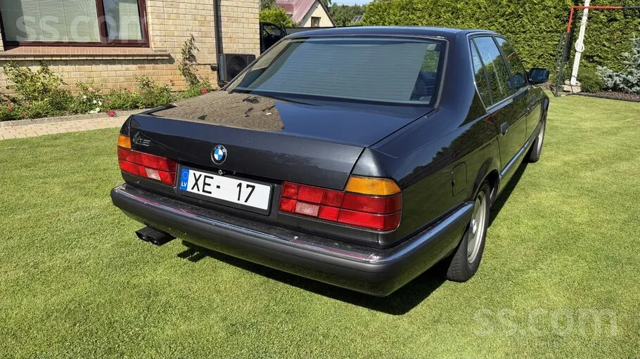 BMW 7 Series 1989 photo 3