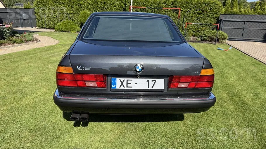 BMW 7 Series 1989 photo 2