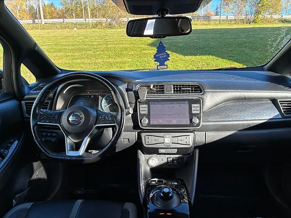 Nissan Leaf 2020 photo 2