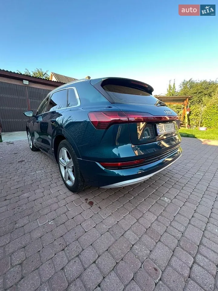 Audi E-Tron 2019 photo 2