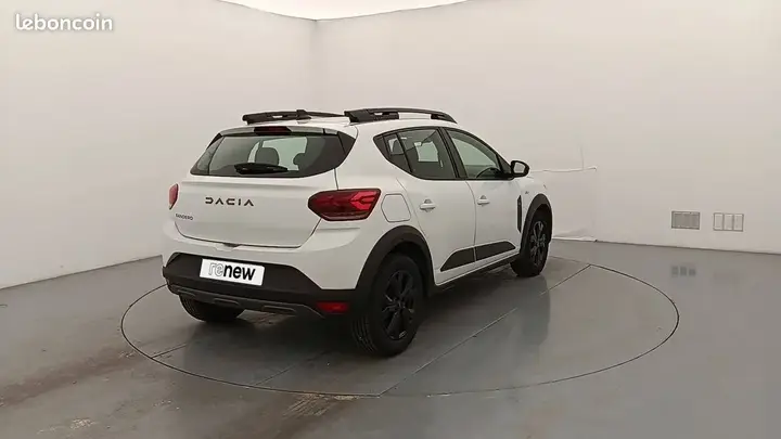 Dacia Sandero 2023 photo 2