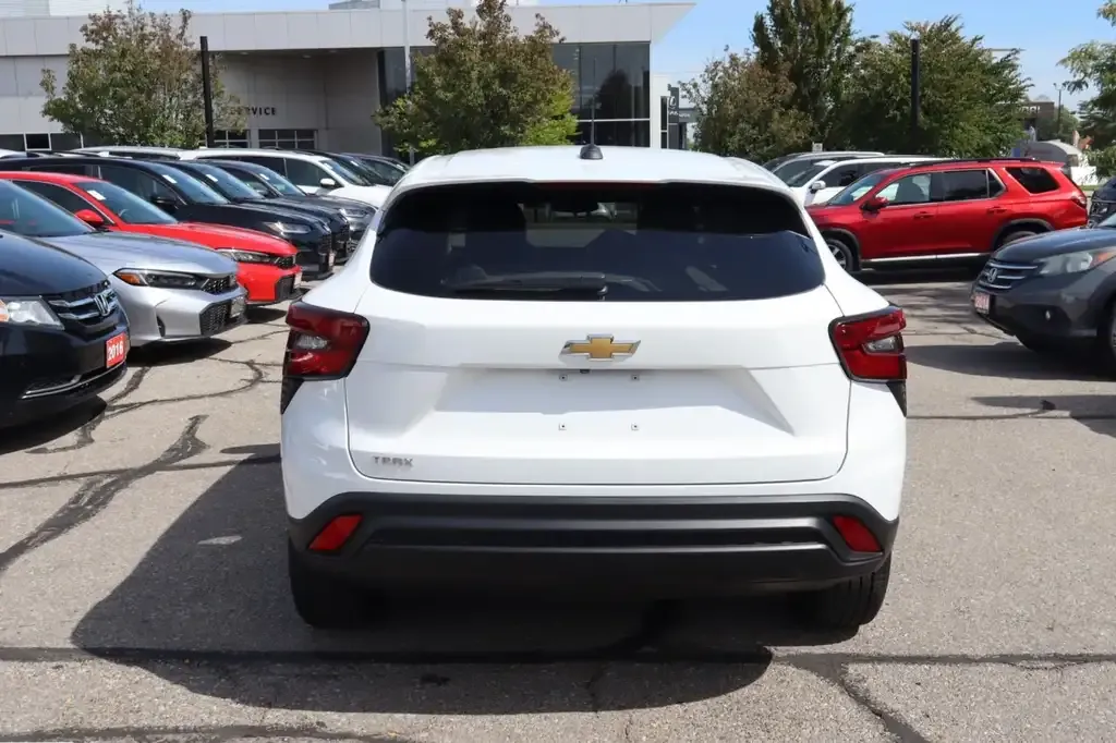 Chevrolet Trax 2024 photo 4
