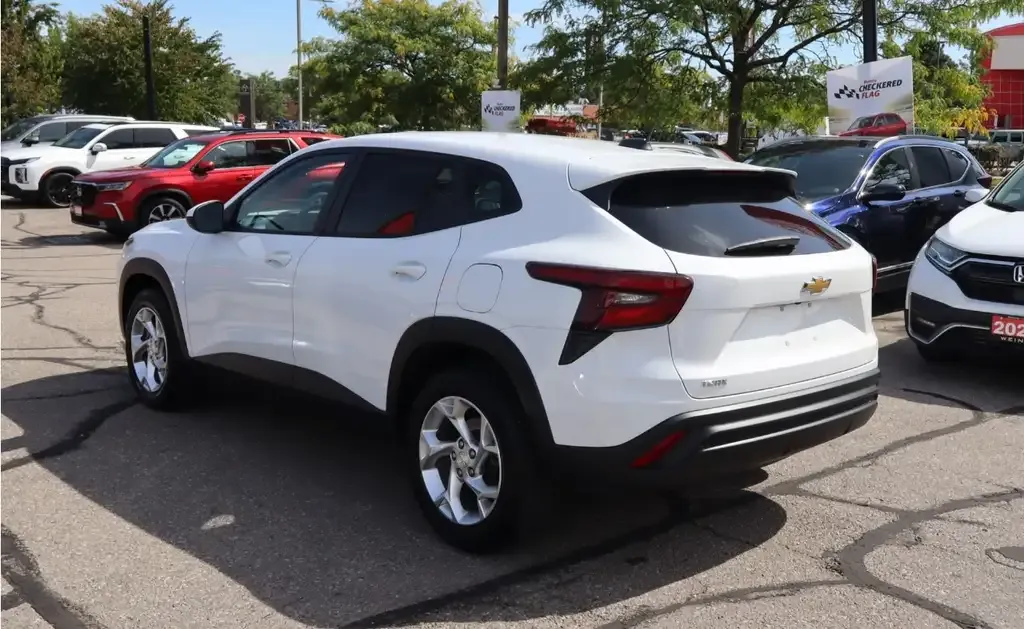 Chevrolet Trax 2024 photo 3