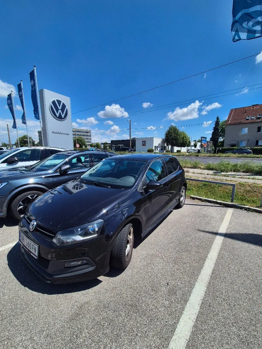 Volkswagen Polo 2012 photo 2