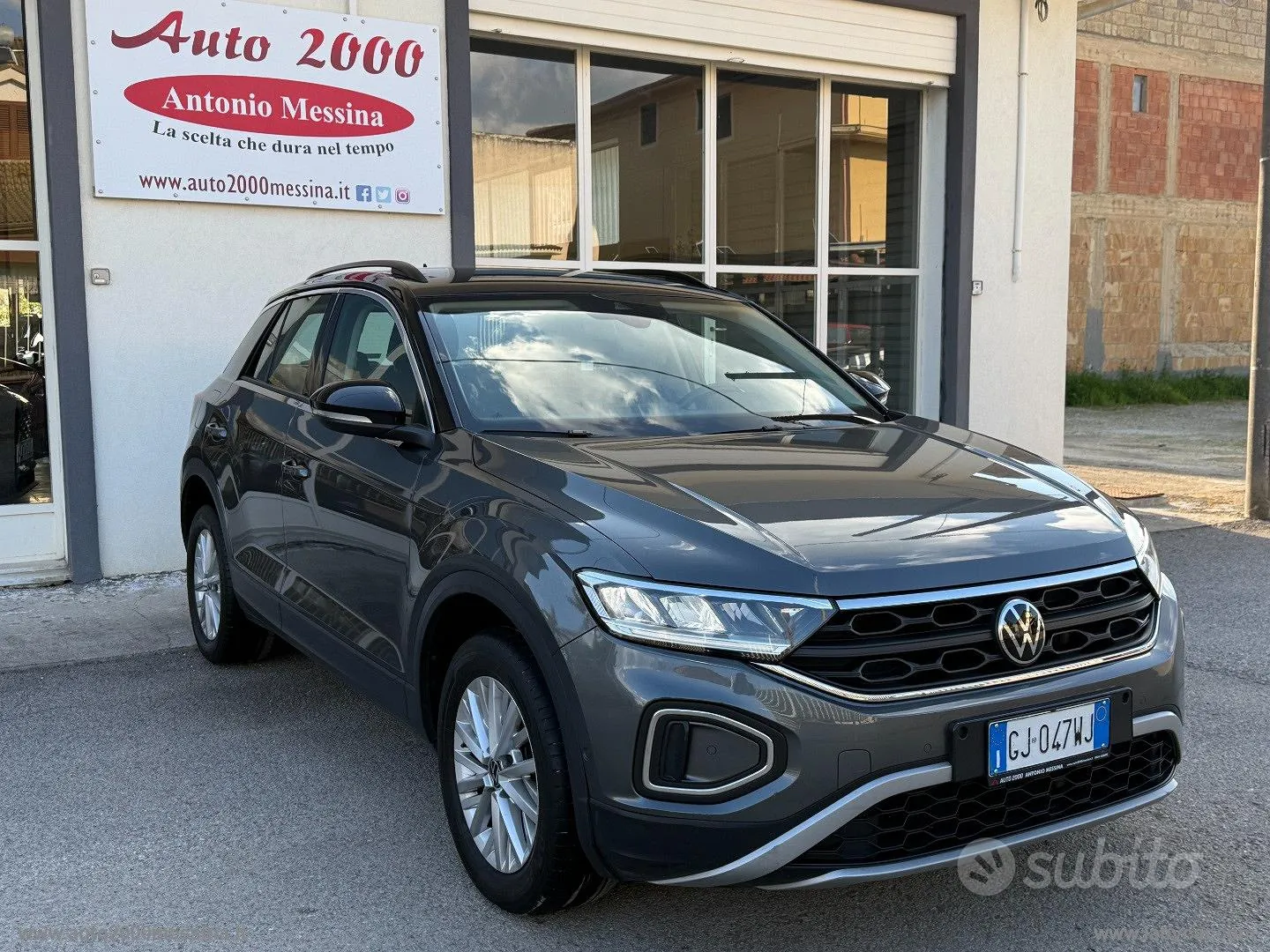 Volkswagen T-Roc 2022 photo 2