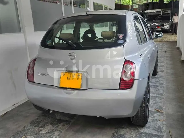 Nissan March 2004 photo 2