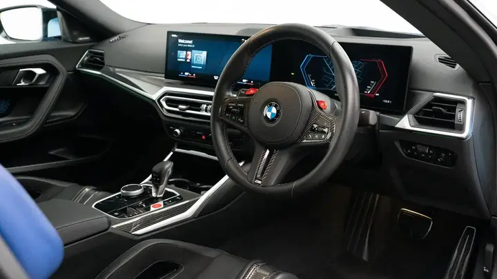 BMW M2 2025 photo 2
