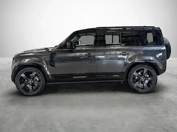 Land Rover Defender 110 2025 photo 2