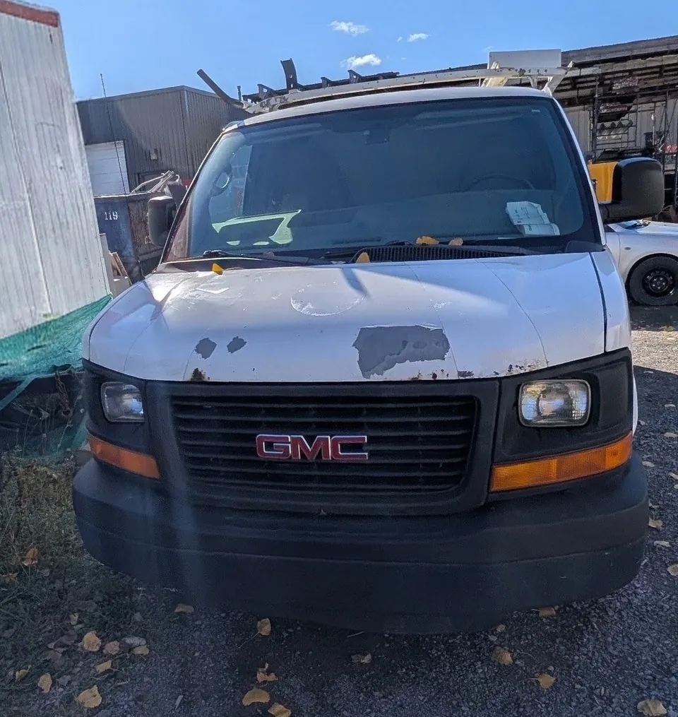 GMC Savana 2012 photo 5