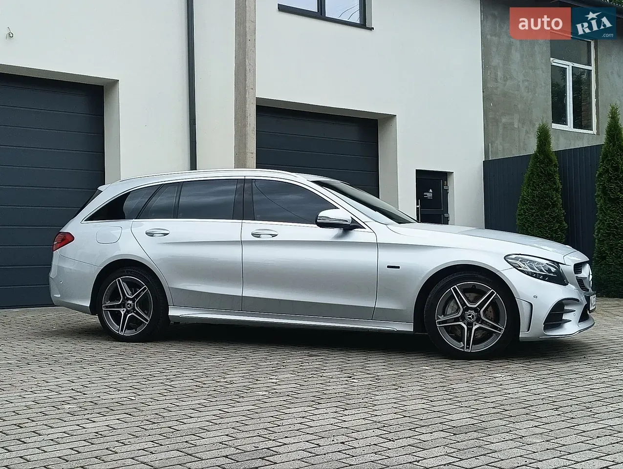 Mercedes-Benz C-Class 2020 photo 3