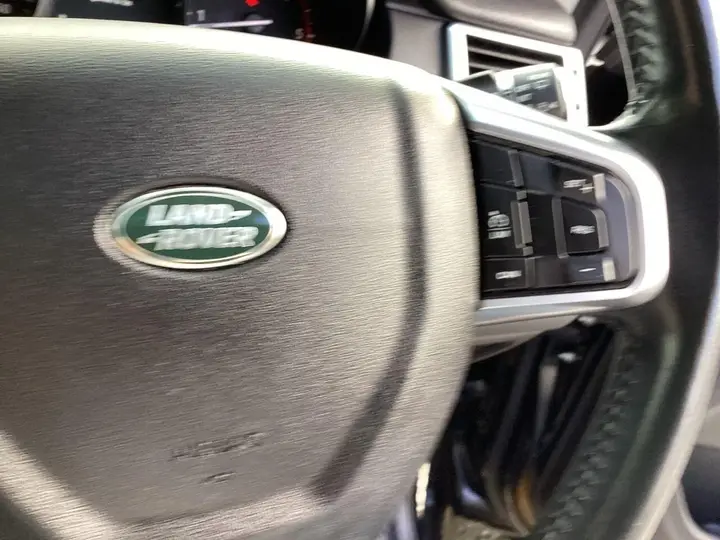 Land Rover Discovery Sport 2017 photo 4
