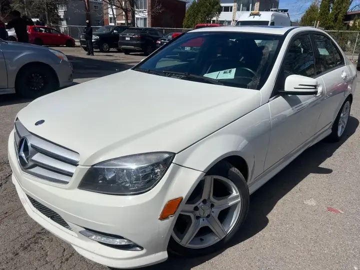 Mercedes-Benz C-Class 2011 photo 2