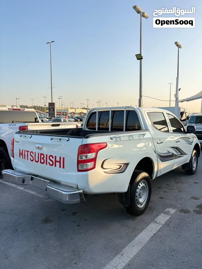 Mitsubishi L200 2016 photo 4