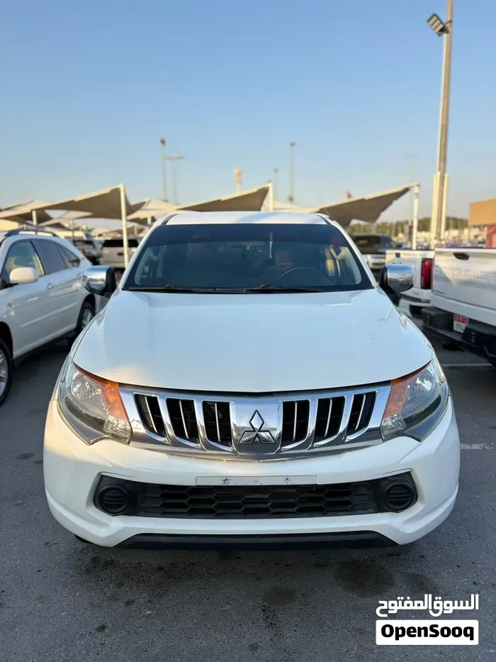 Mitsubishi L200 2016 photo 3