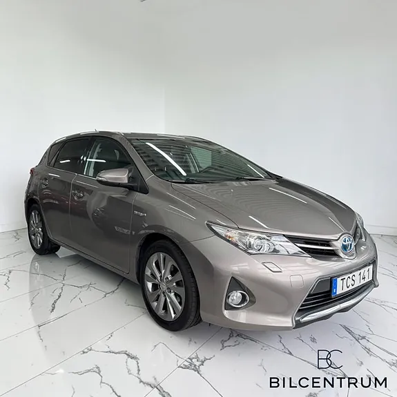 Toyota Auris 2014 photo 3