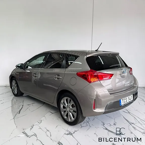 Toyota Auris 2014 photo 4