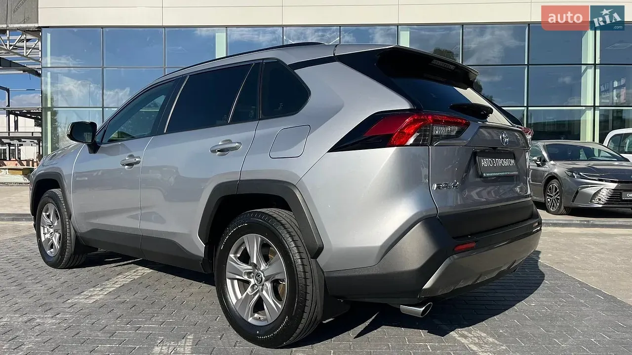 Toyota Rav4 2023 photo 2