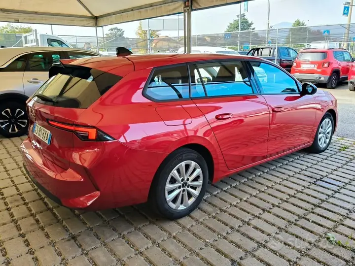 Opel Astra 2024 photo 4