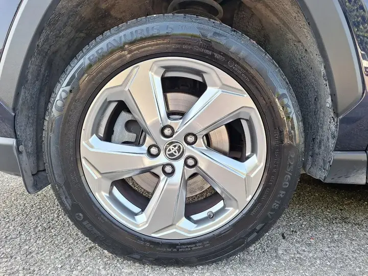 Toyota Rav4 2019 photo 5